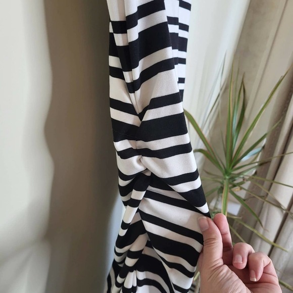 Soon Maternity Leo Cap Sleeve Black and White Stripe Maternity Dress - Picture 11 of 15